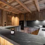 Superb Isatis-renovated In Chalet Megeve