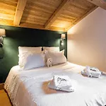 Chalet Superb Isatis-renovated In Megeve